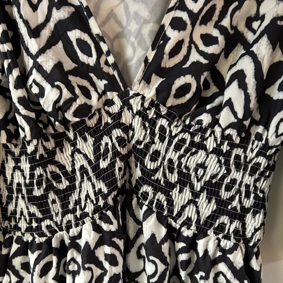 Women’s Dress - Picture 2 of 6